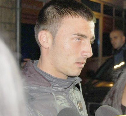 Fostul poliţist Magda, cel care şi-a ucis mama, e depresiv
